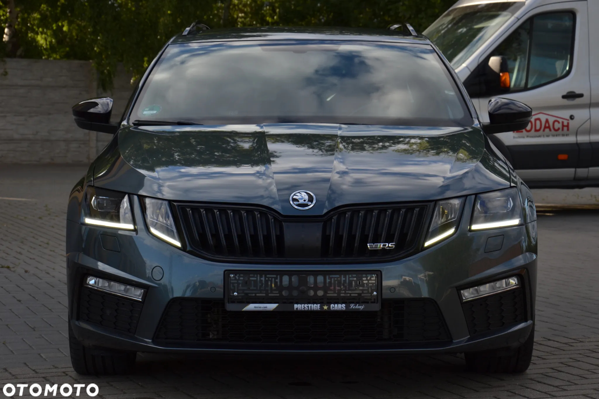 Skoda Octavia Combi 2.0 TSI DSG RS - 6