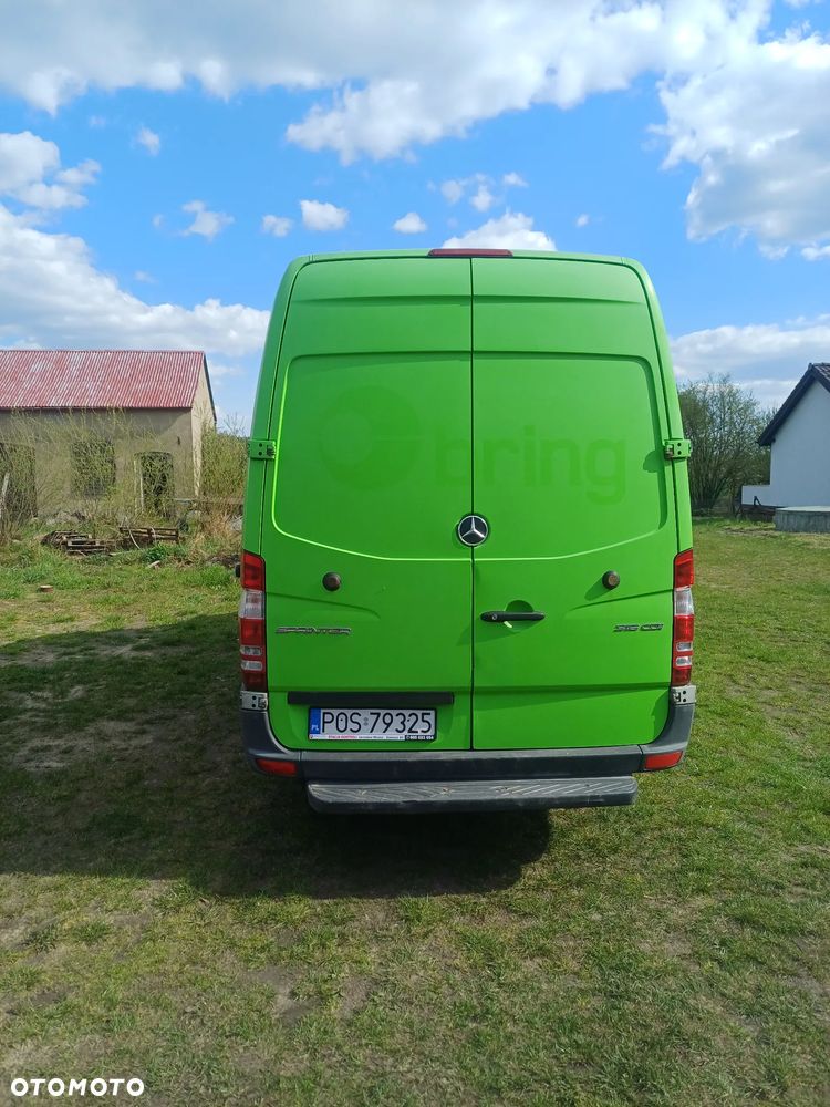 Mercedes-Benz Sprinter - 13