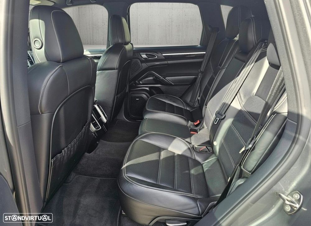 Porsche Cayenne S E-Hybrid Platinum Edition - 8