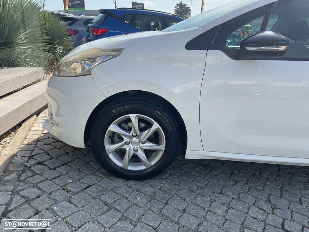 Peugeot 208 1.4 HDi Access - 11