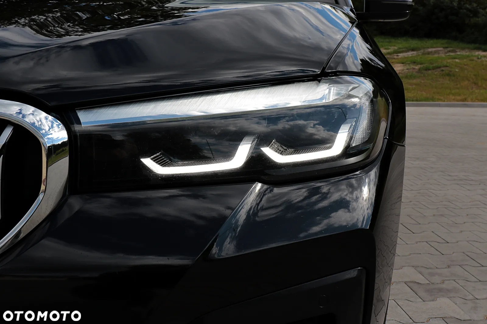 BMW Seria 5 520d Touring M Sport Edition - 9