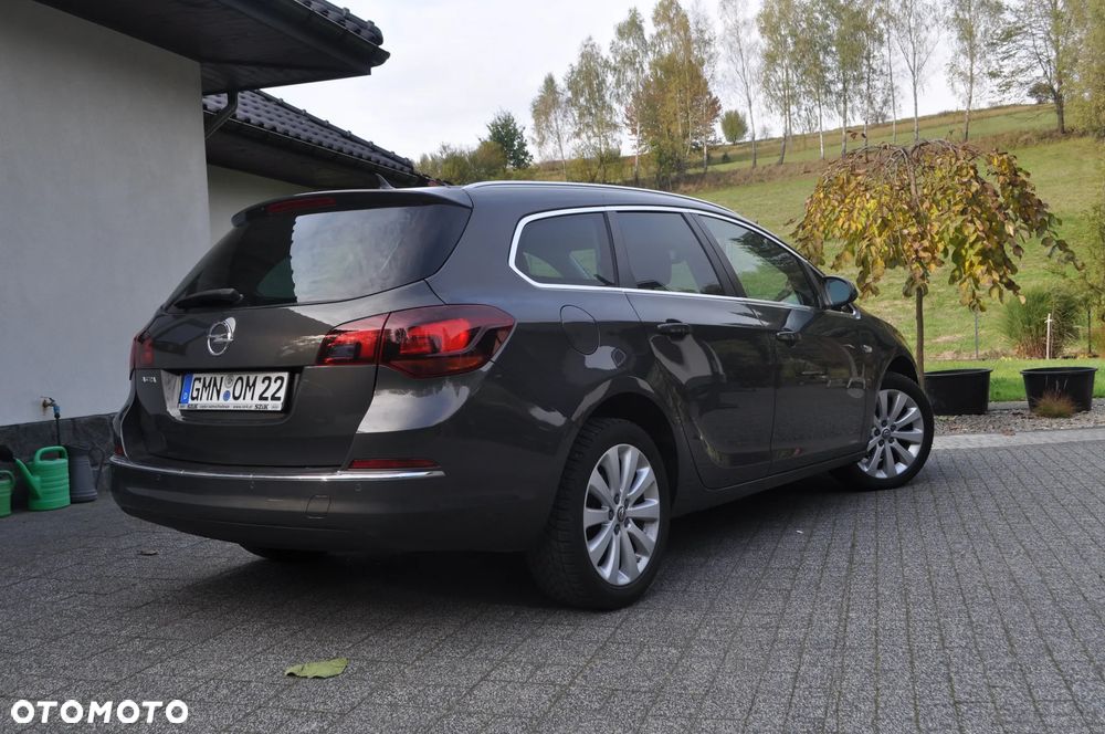 Opel Astra 1.4 Turbo Exklusiv - 10