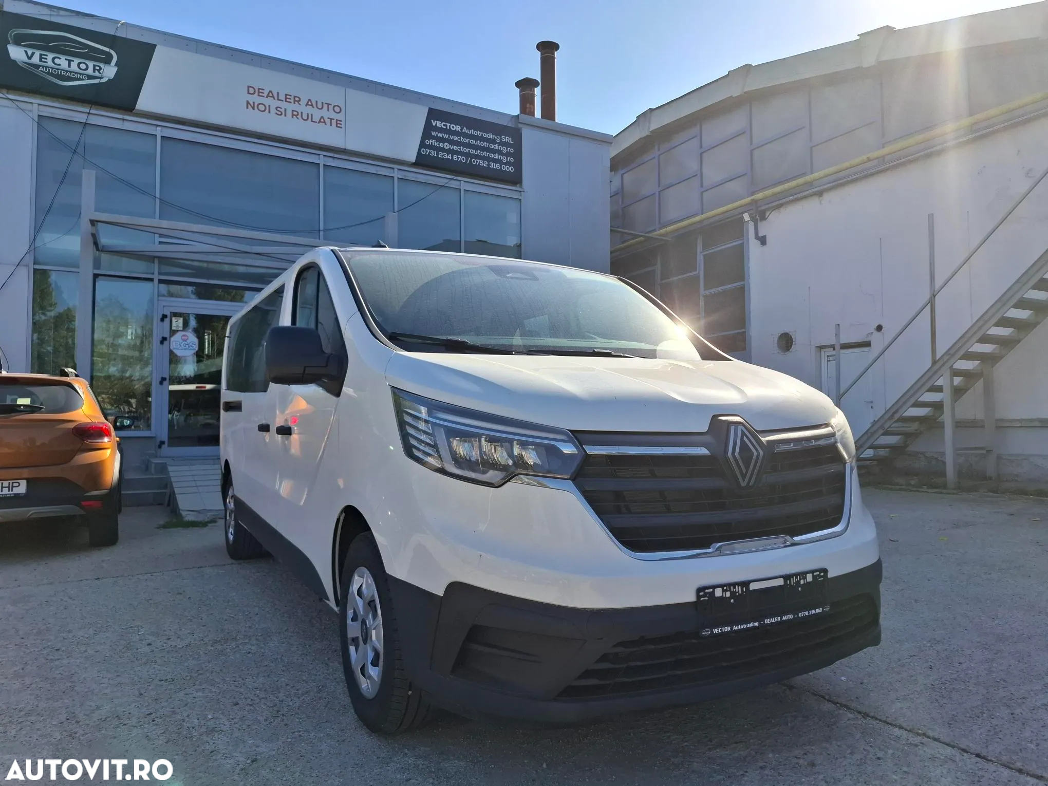 Renault Trafic Combi 2.0 Blue dCi 110 S&S L2 8+1 Life - 16