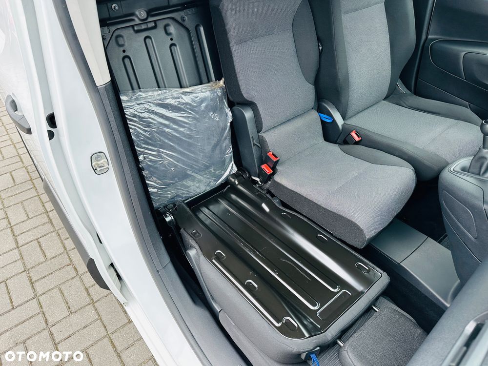 Toyota Proace City 1.5 D-4D  2,3t Active - 21