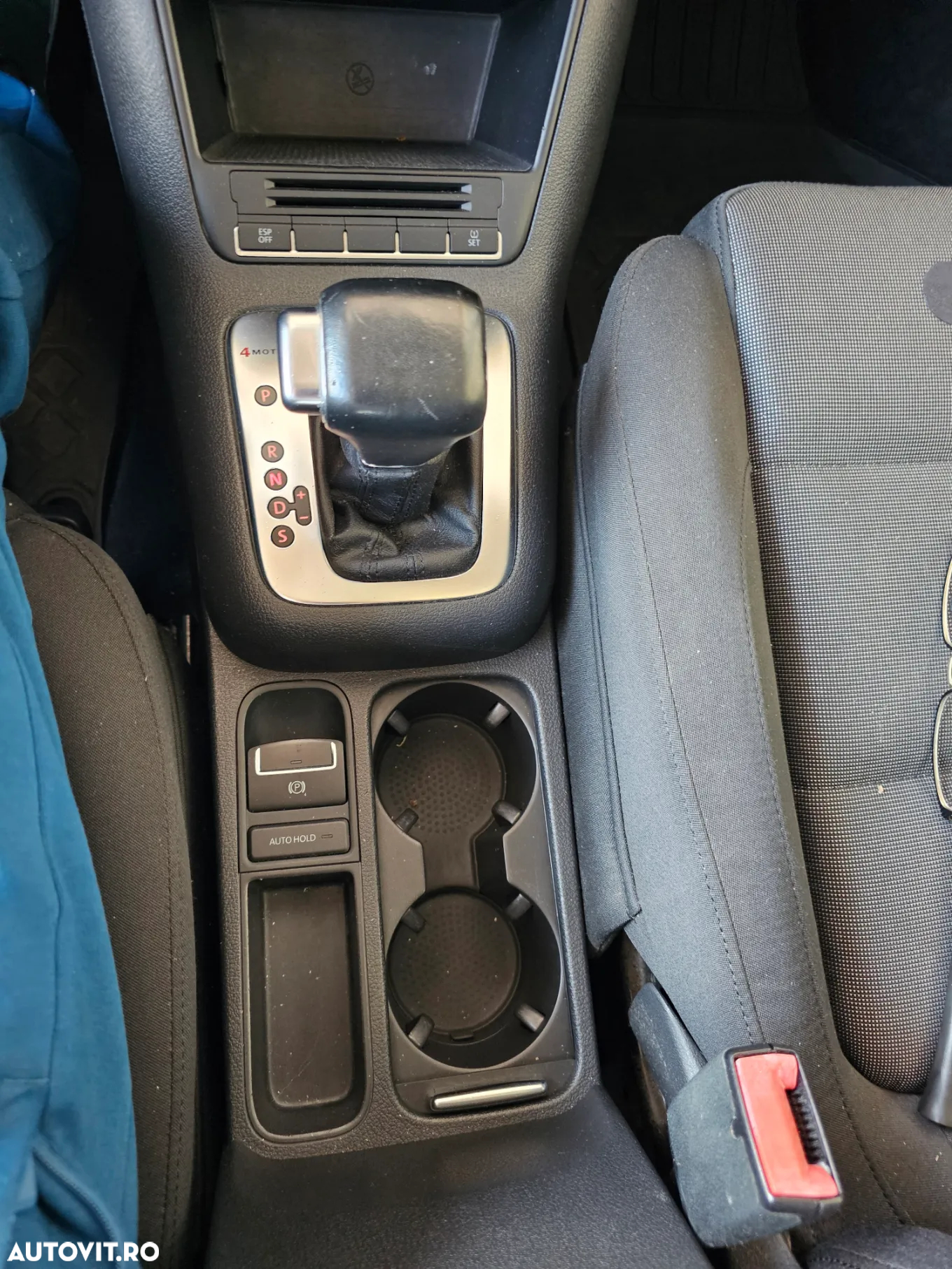 Volkswagen Tiguan 2.0 TDI 4Motion DSG Sport & Style - 4