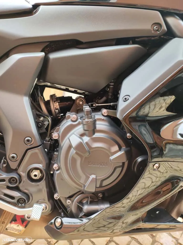 Yamaha YZF 01 - 3