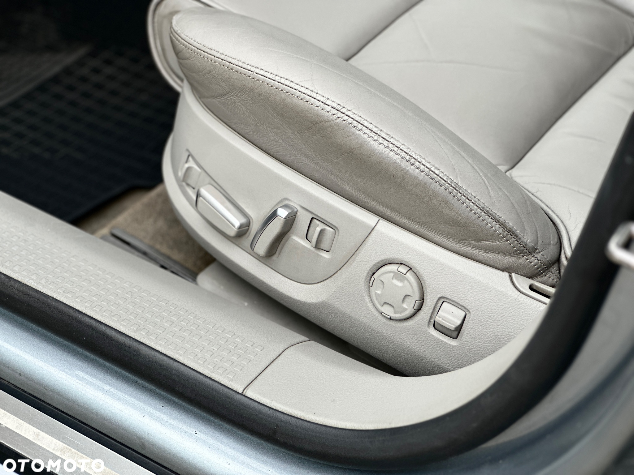 Audi A8 4.2 TDI DPF quattro - 33