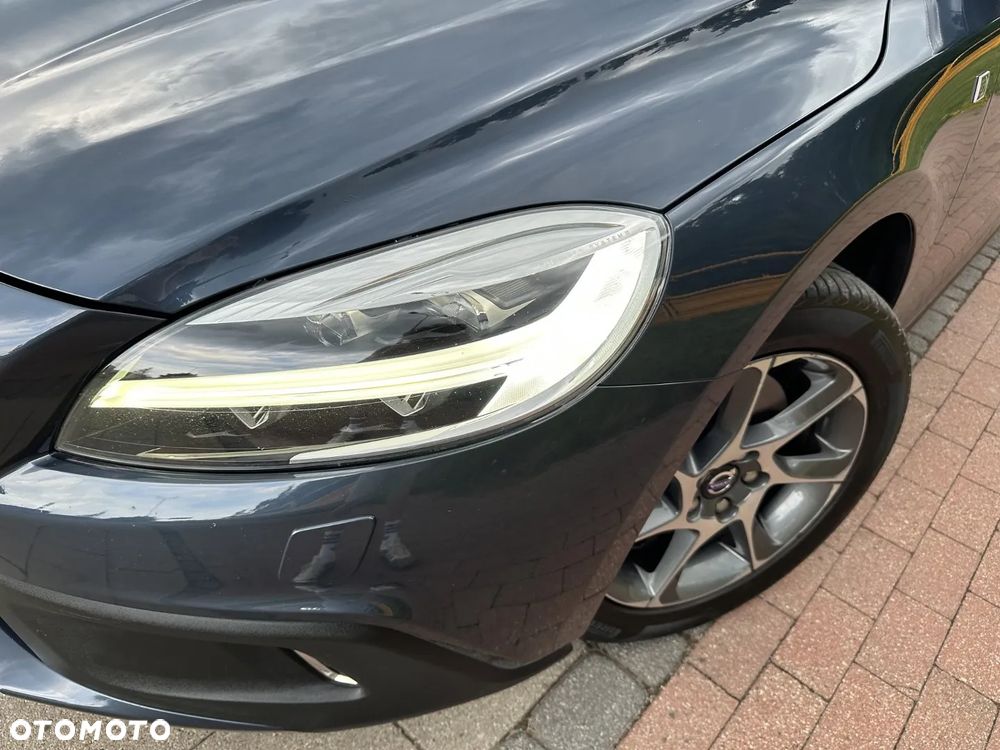 Volvo V40 Cross Country D2 Drive-E Ocean Race - 23