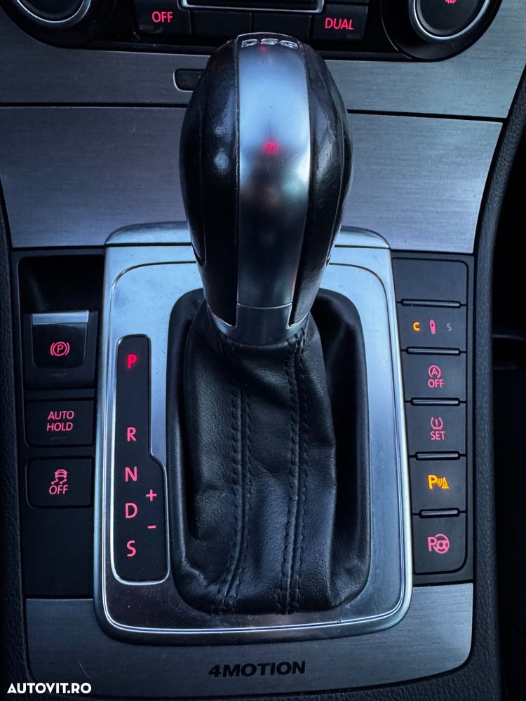 Volkswagen Passat Variant 2.0 TDI 4Motion DSG BlueMotion Tech Comfortline - 16