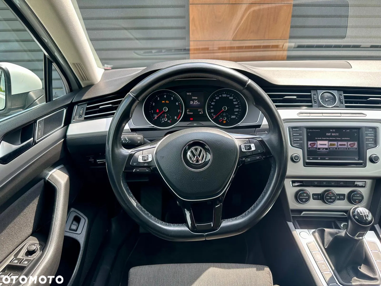 Volkswagen Passat - 10