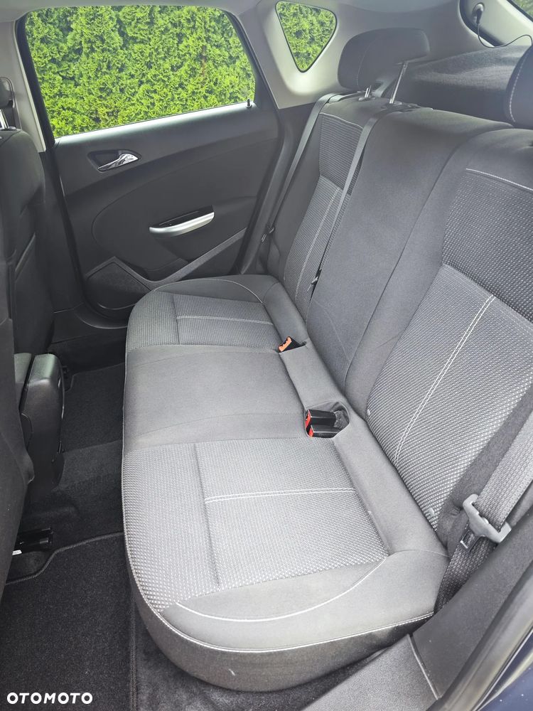 Opel Astra 1.6 Turbo Sport - 17
