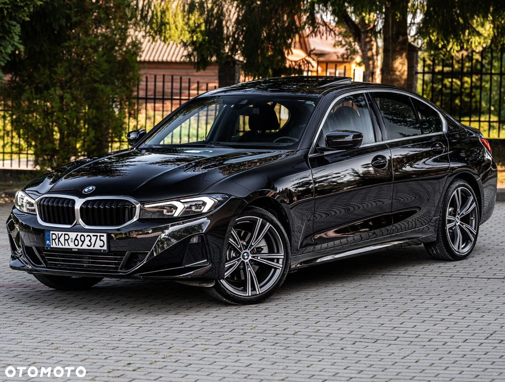 BMW Seria 3 330i xDrive M Sport - 12