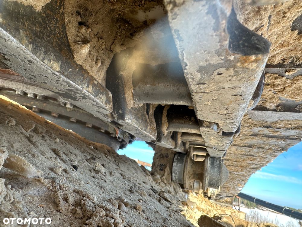 Komatsu PC 210 LC-11 - 8
