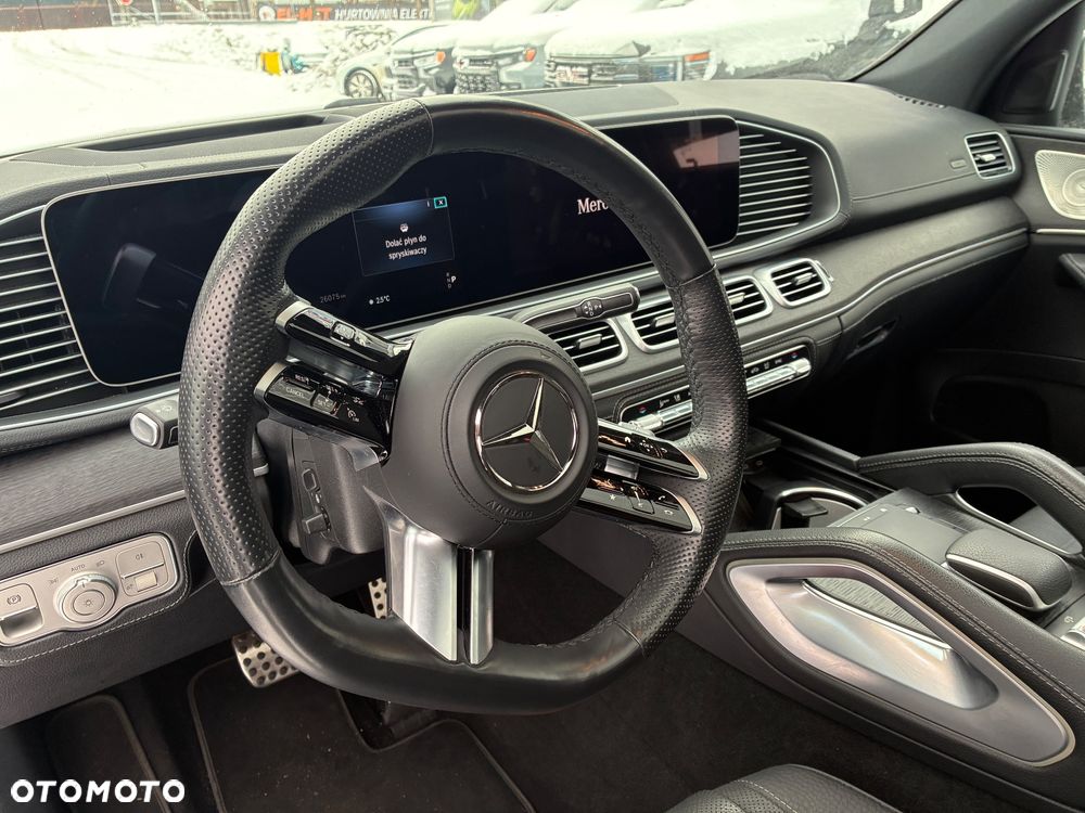 Mercedes-Benz GLS - 9