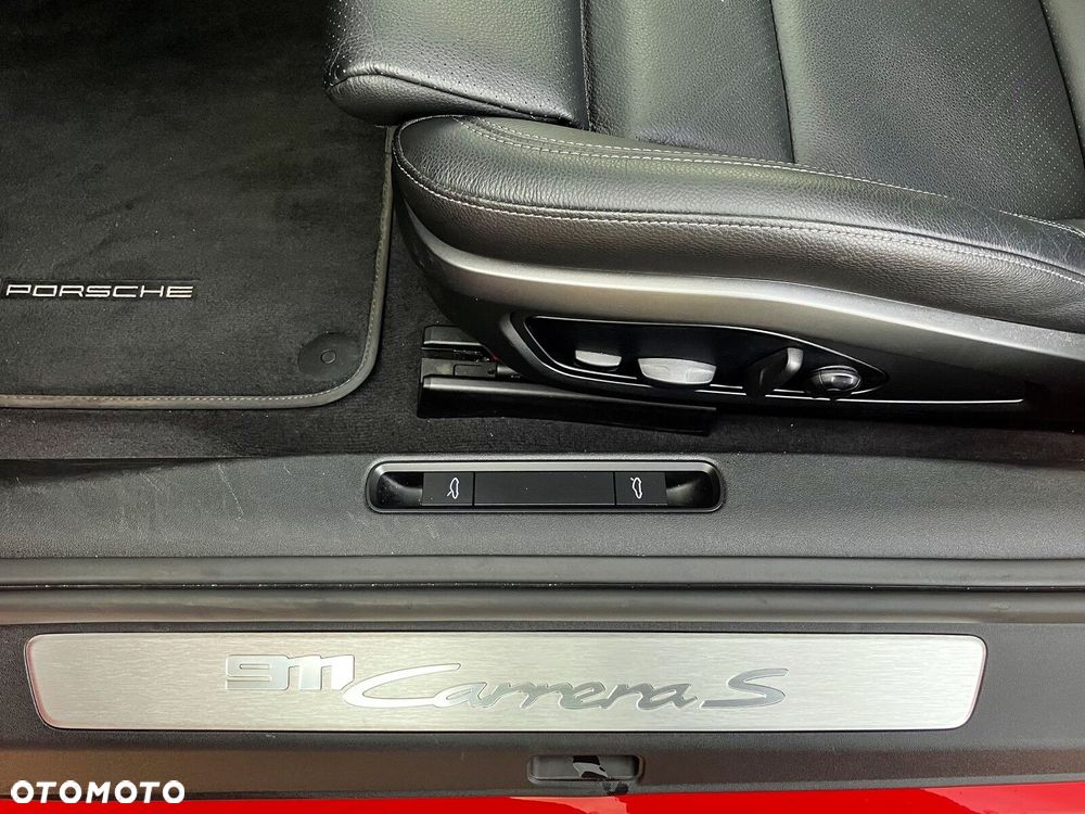 Porsche 911 - 16