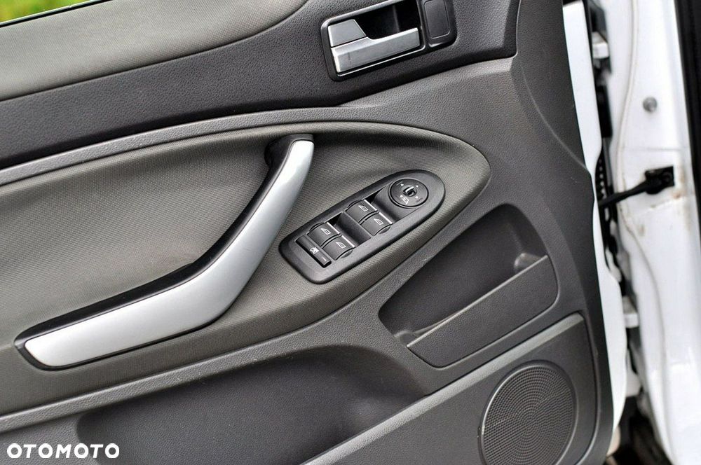 Ford Kuga 2.0 TDCi Titanium - 5