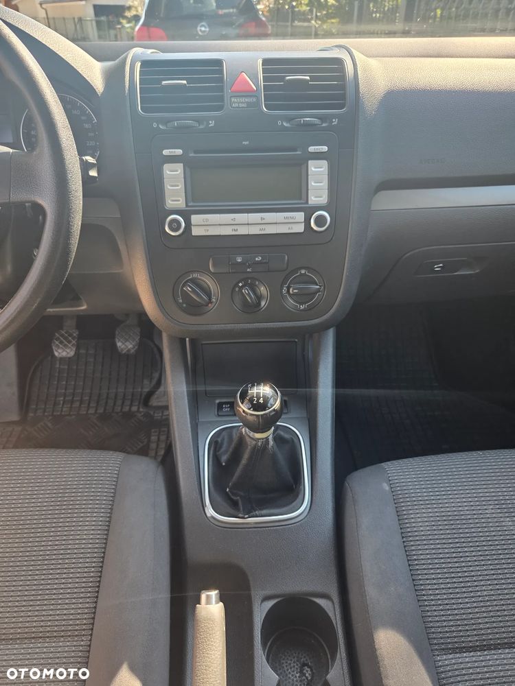 Volkswagen Golf 1.6 Trendline - 23