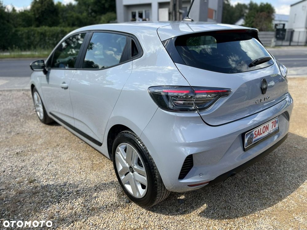 Renault Clio - 8