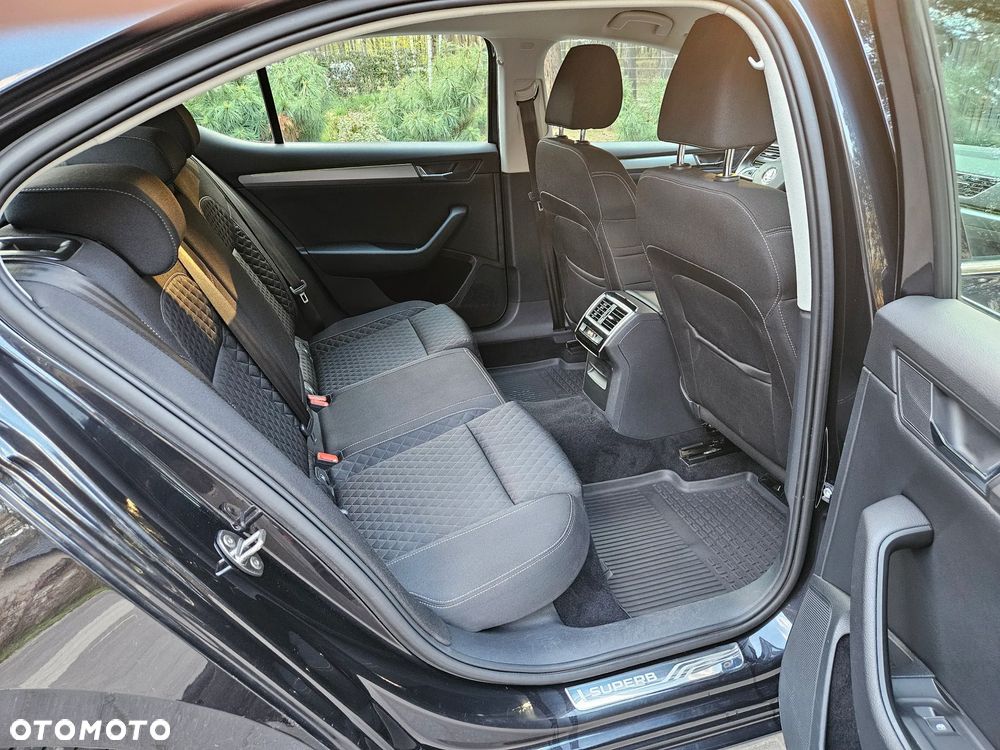 Skoda Superb 2.0 TDI Style - 27