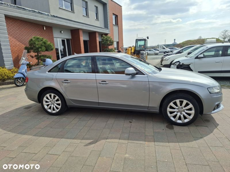 Audi A4 Limousine 2.0 TDI DPF Ambition - 4