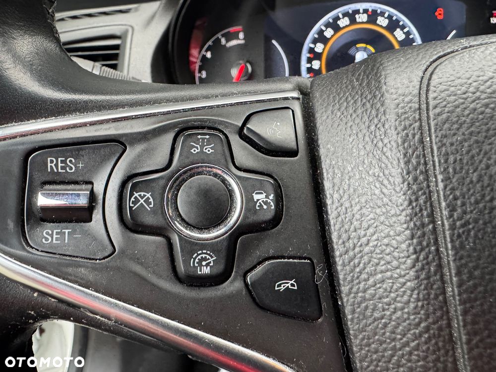 Opel Insignia 2.0 CDTI Sport - 30