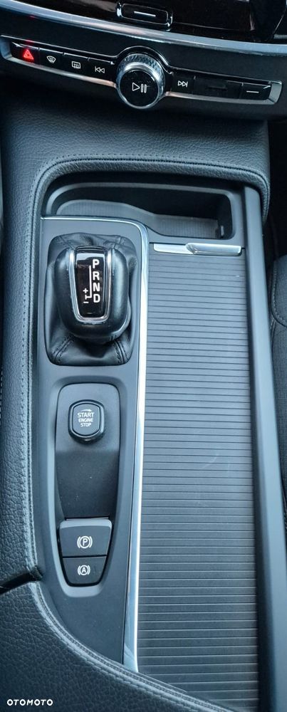 Volvo V90 D4 Kinetic - 20
