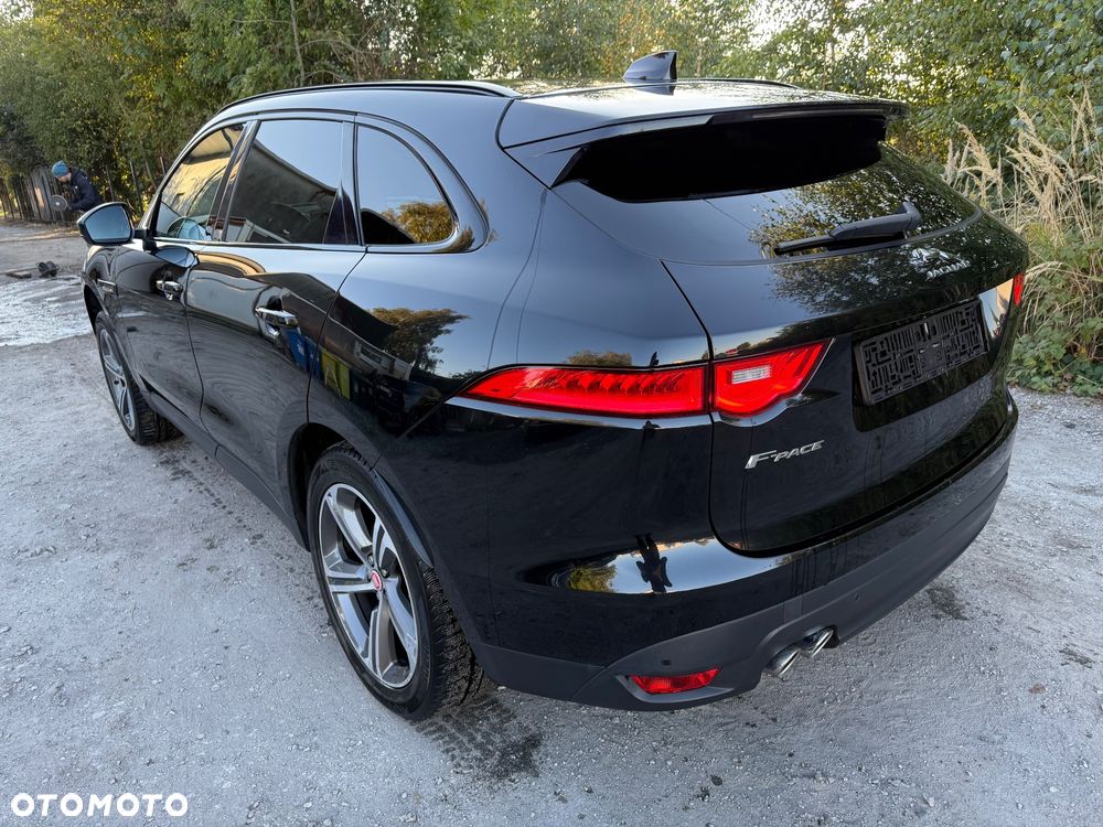 Jaguar F-Pace 2.0 i4D AWD Prestige - 12