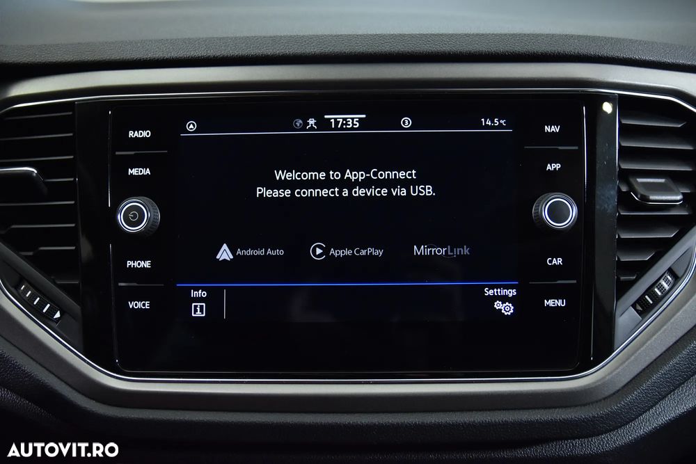 Volkswagen T-Roc - 19