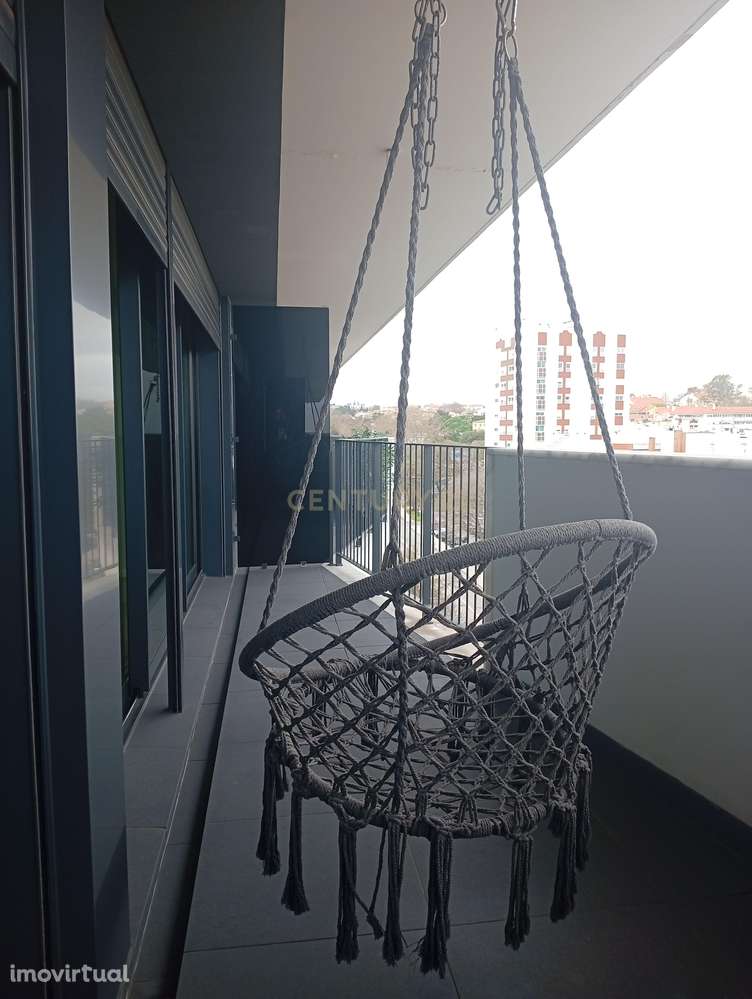 T1 para arrendamento, na Avenida de Berlim, em Lisboa. - Grande imagem: 2/12