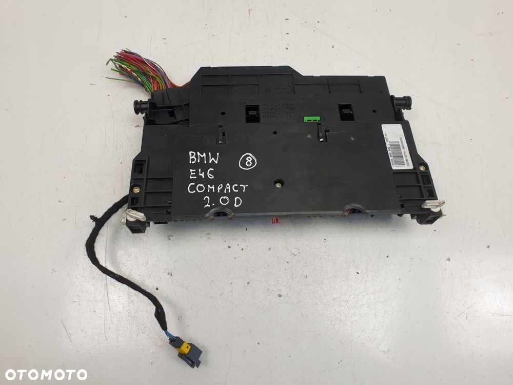 BMW E46 Compact 2.0 D SKRZYNKA BEZPIECZNIKÓW - 1