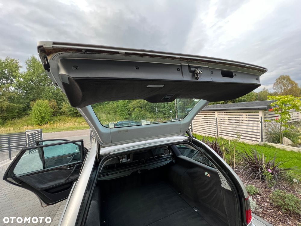 Mercedes-Benz Klasa E - 21