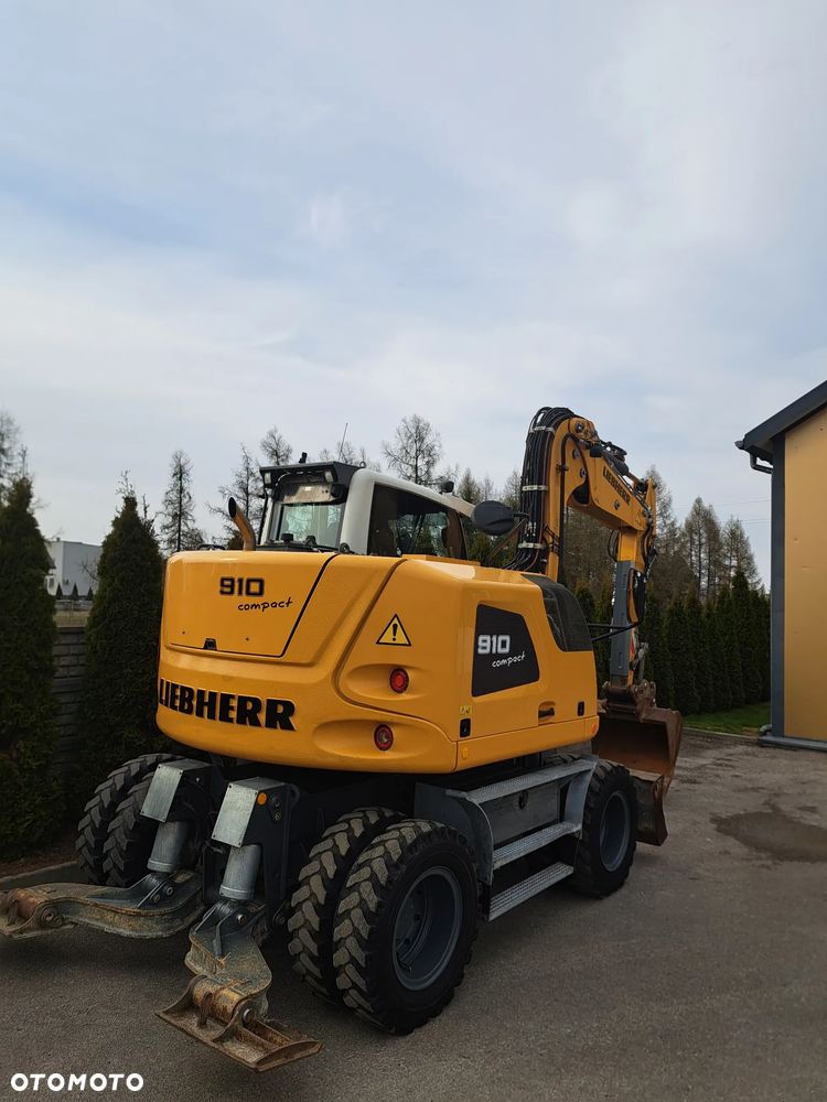 Liebherr 910 Compact - 8