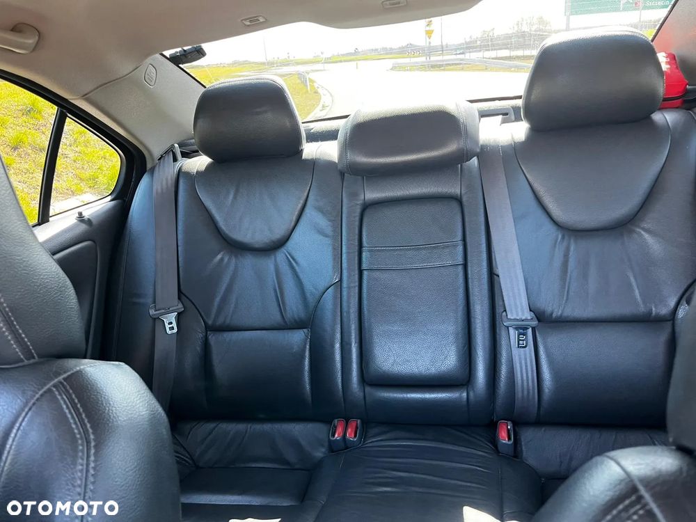 Volvo S60 2.4 D5 - 15