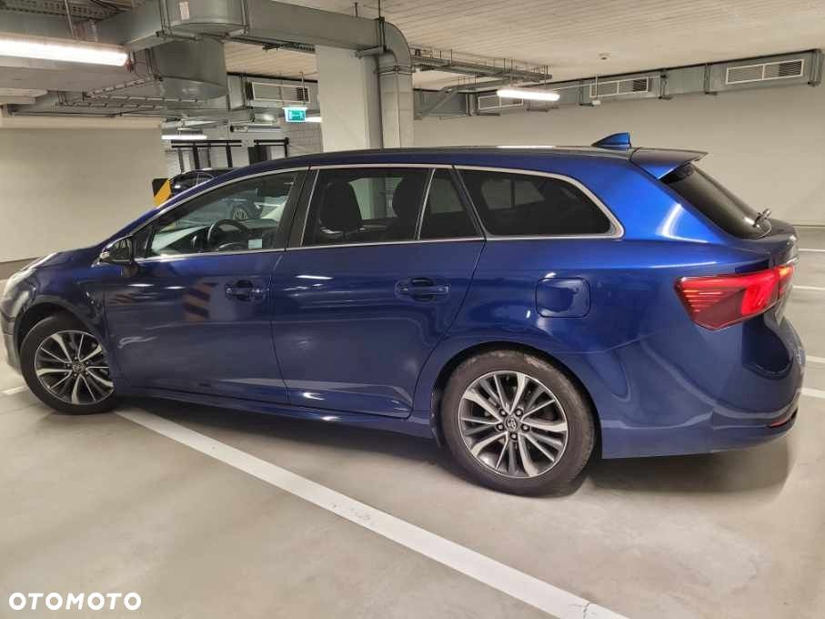 Toyota Avensis 1.8 Prestige - 1