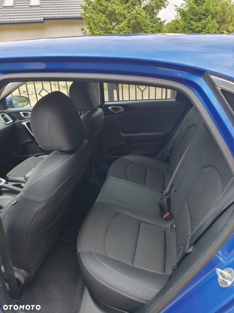 Kia Ceed 1.4 T-GDI L Business Line - 16