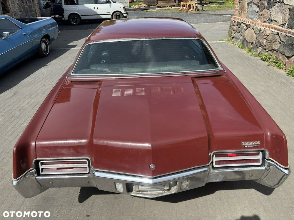 Oldsmobile Toronado - 5