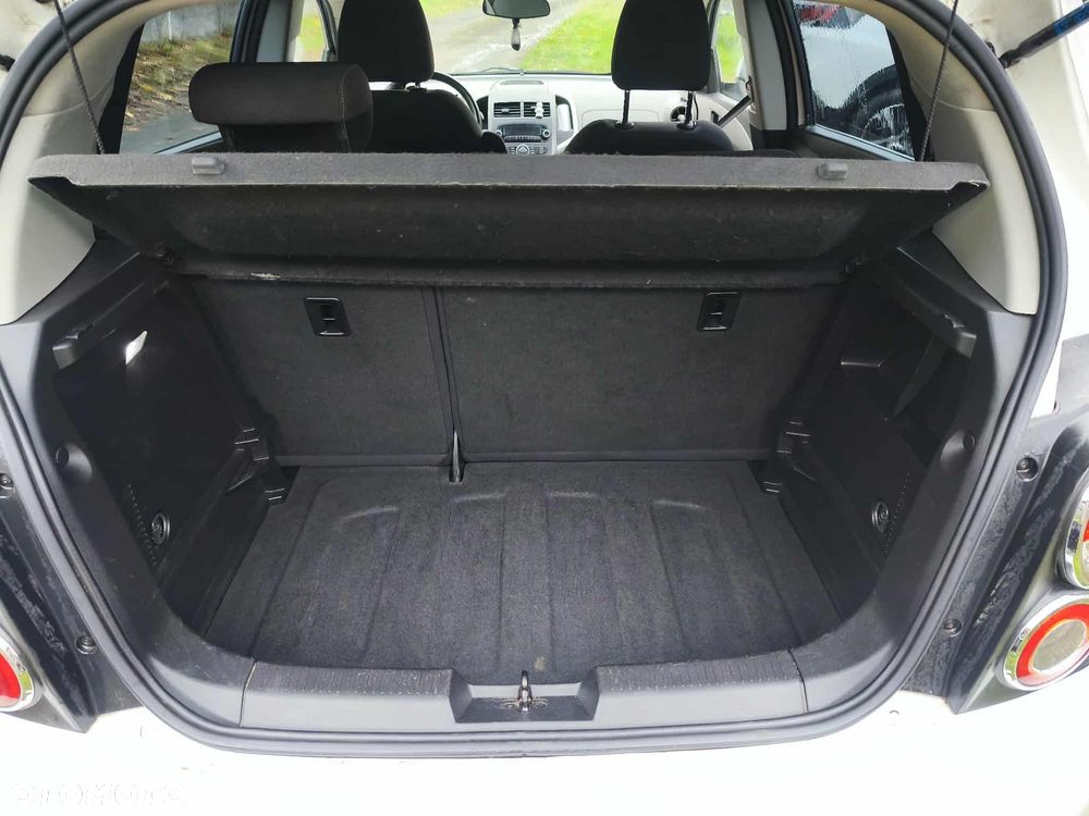 Chevrolet Aveo 1.6 LTZ - 7