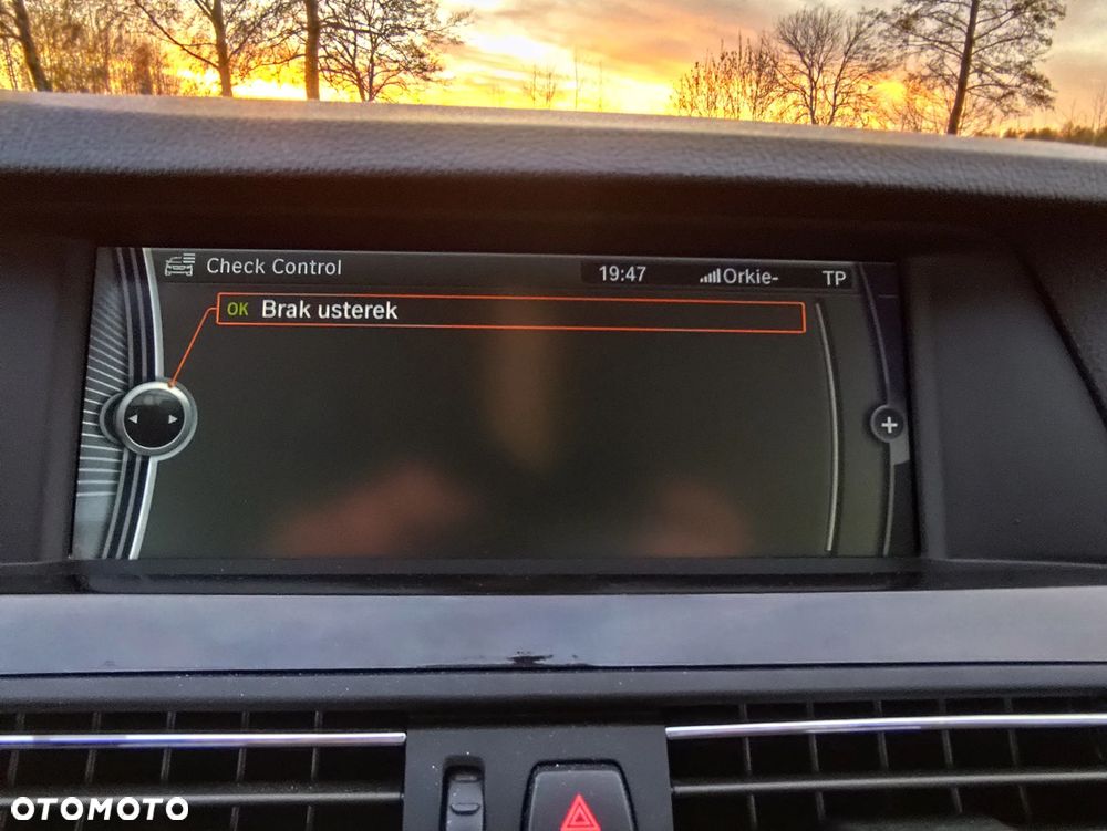 BMW Seria 5 520d - 23