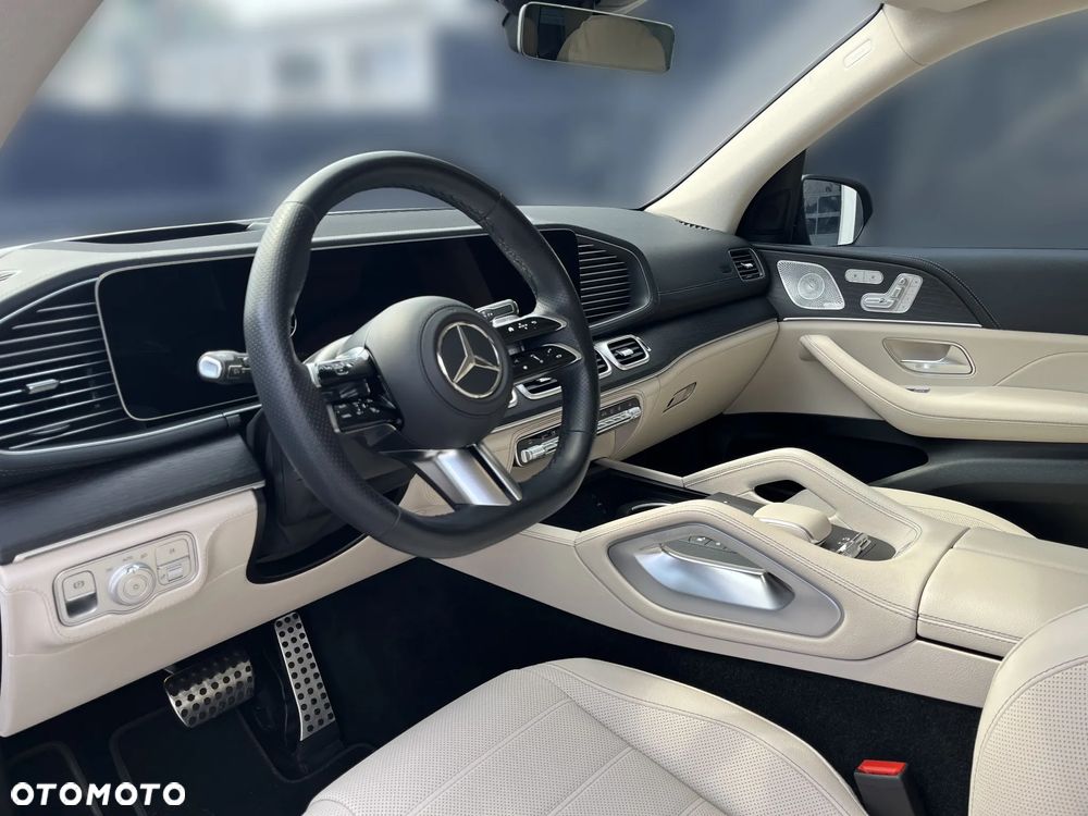 Mercedes-Benz GLS - 9