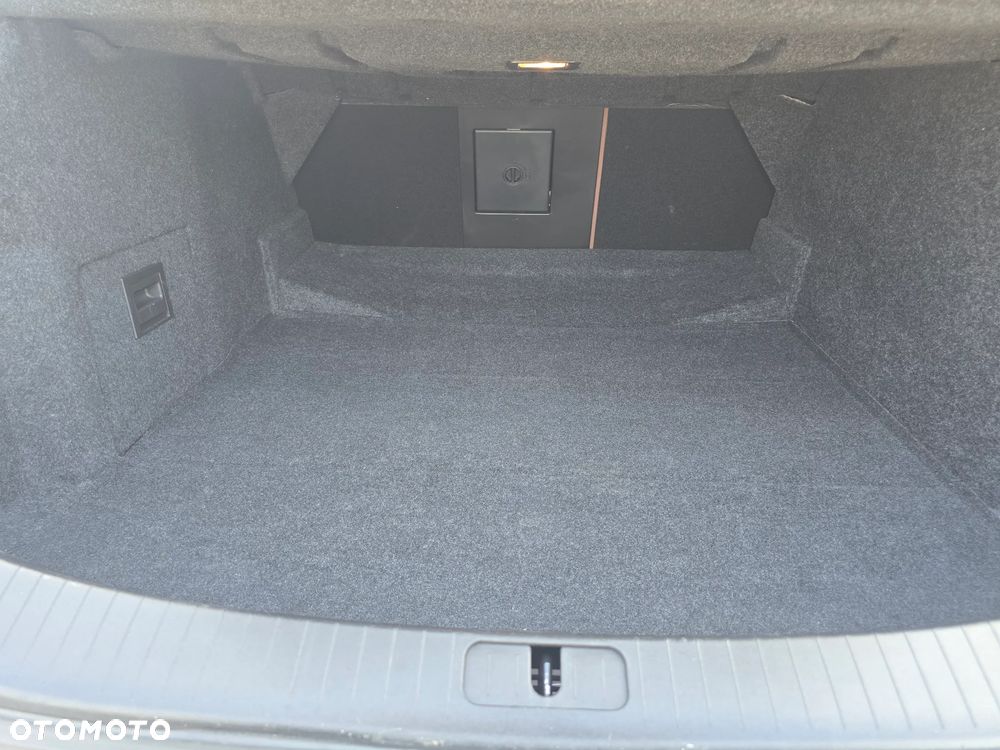Cadillac XTS - 19