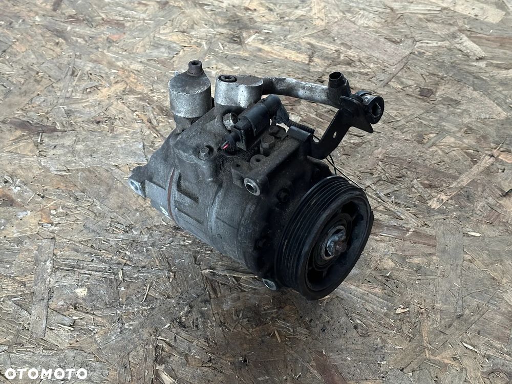 SPRĘŻARKA KLIMATYZACJI AUDI Q7 3.0 TD 7L6820803M - 1