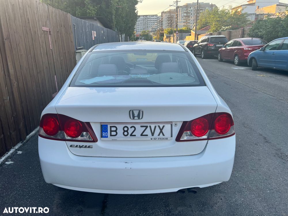 Honda Civic 1.8 S - 2