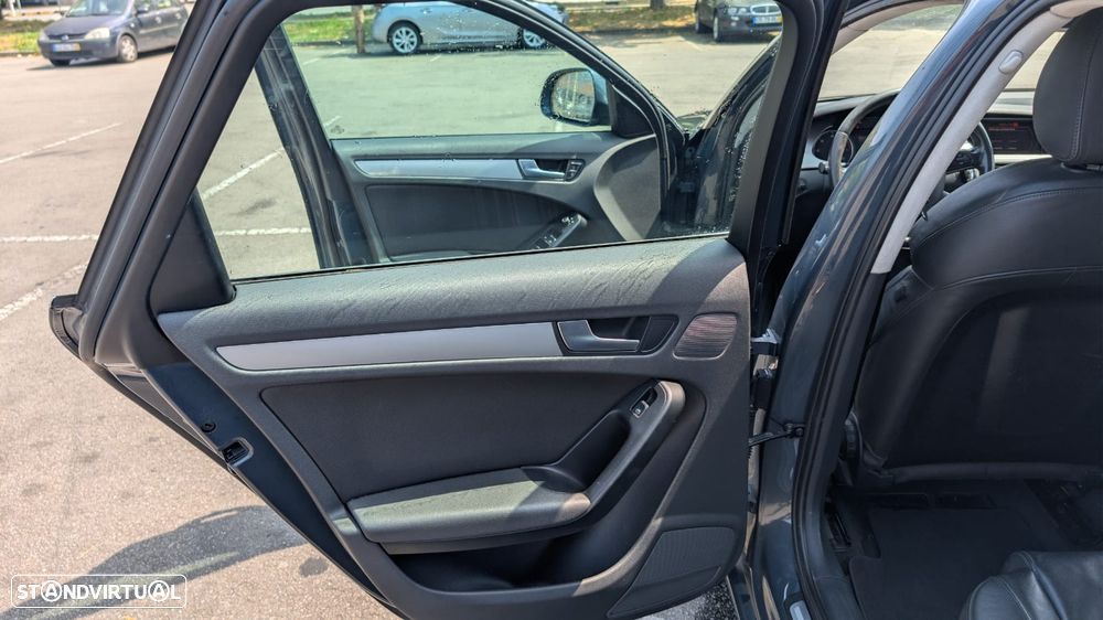 Audi A4 Avant 2.0 TDI DPF Ambition - 30