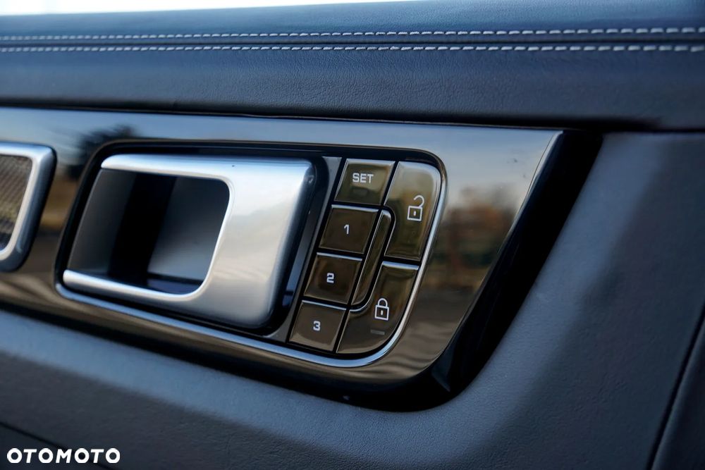 Porsche Cayenne Coupe GTS - 15