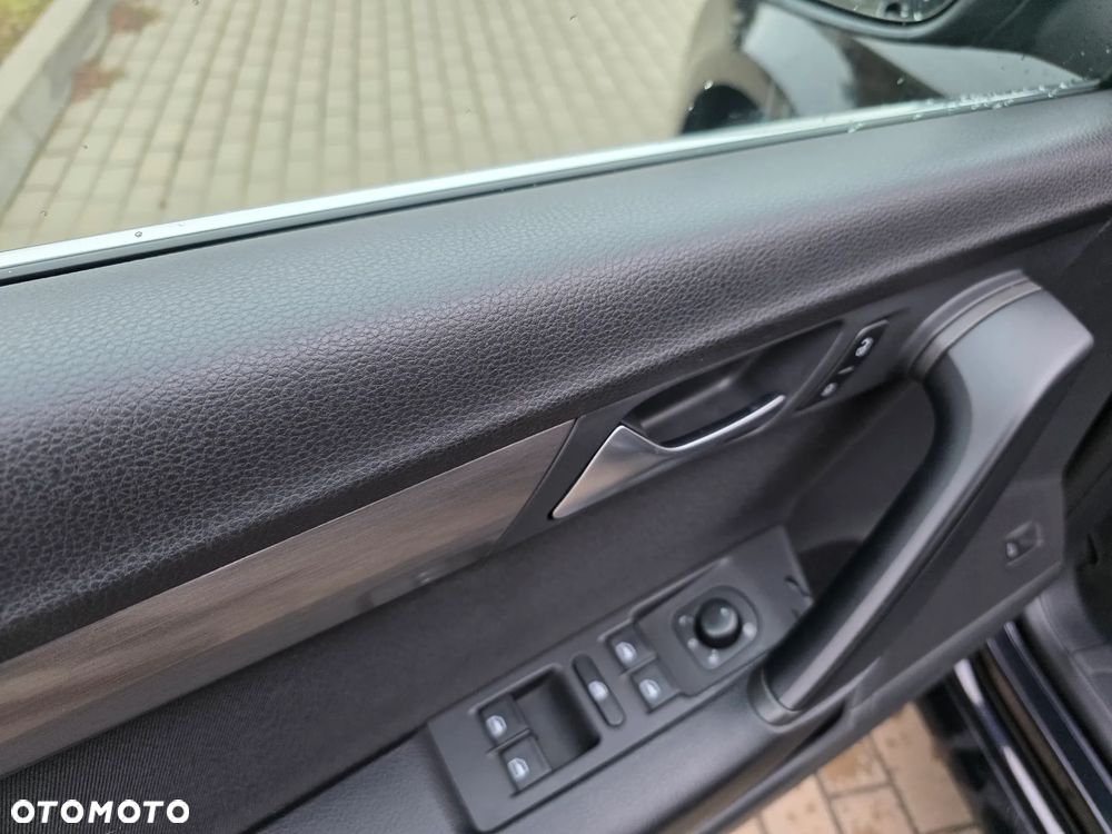 Volkswagen Passat 2.0 TDI Comfortline - 28