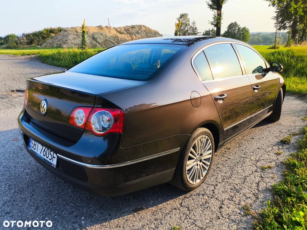Volkswagen Passat 2.0 FSI Highline - 21