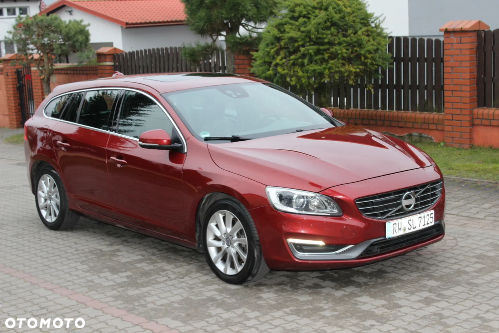 Volvo V60 D5 Geartronic Summum - 3