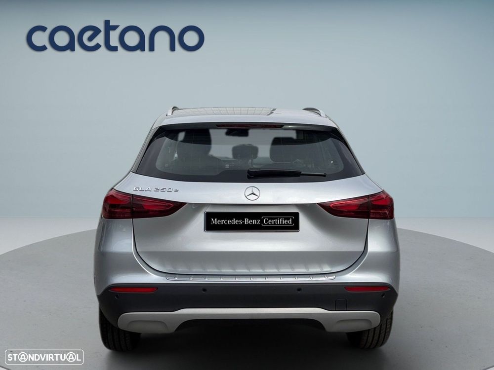 Mercedes-Benz GLA 250 e - 2