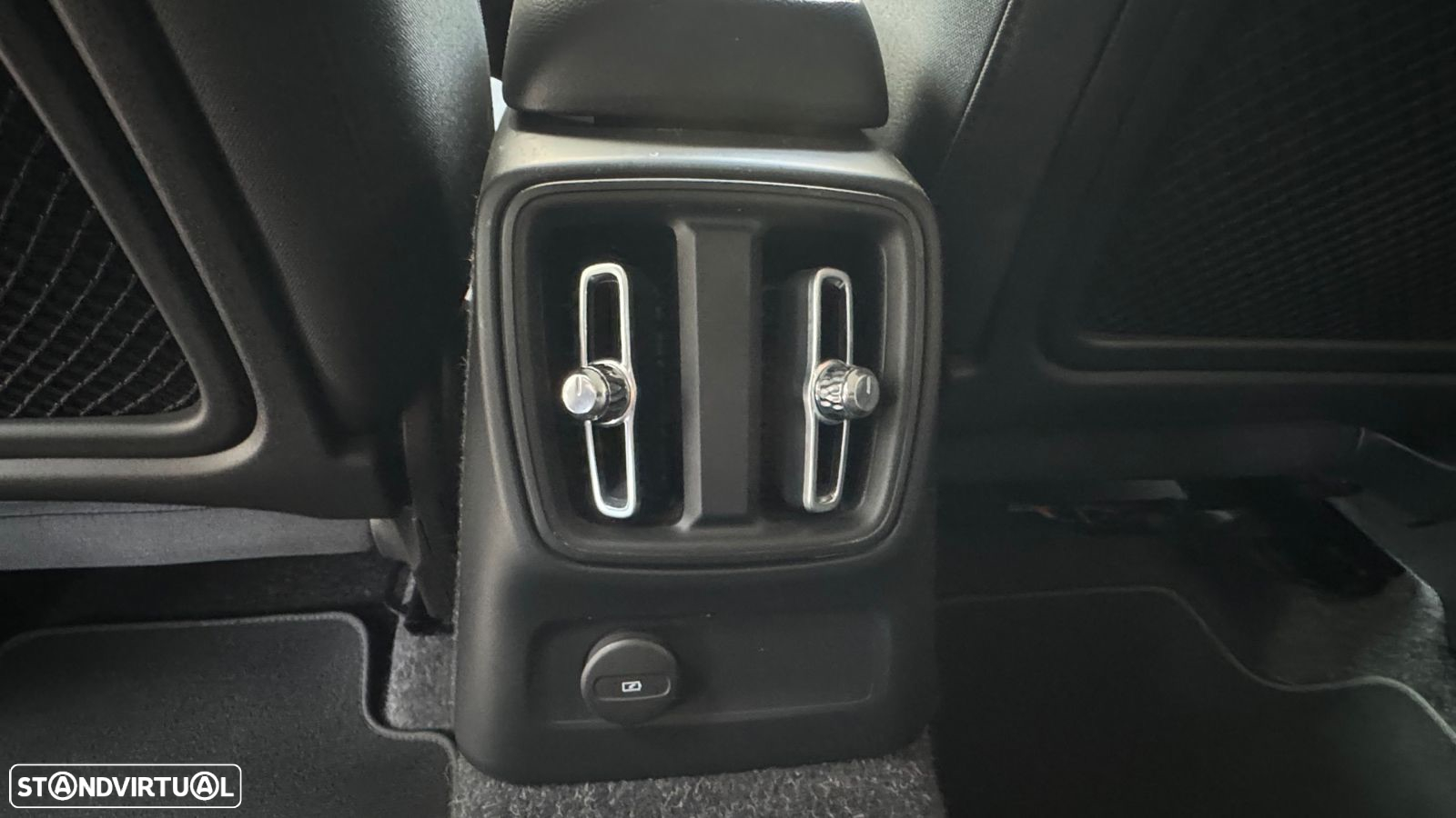 Volvo XC 40 1.5 T5 PHEV Momentum Plus - 18