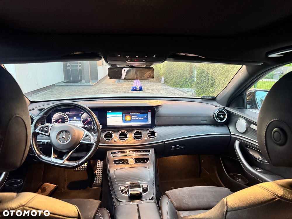 Mercedes-Benz Klasa E 220 d 4-Matic 9G-TRONIC - 9